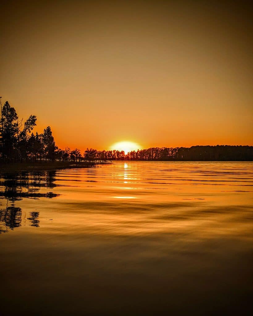 Naturopata Siena – tramonto su un lago